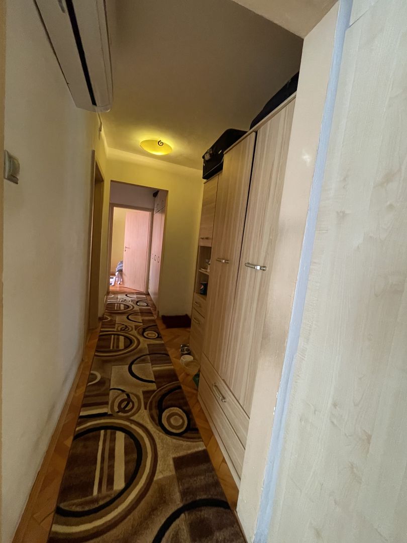 Apartament 4 camere, decomandat, zona excelenta, comison 0%. - Poză 12