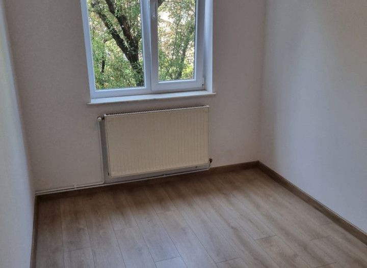 Inchiriere apartament 3 camere, Craiovei, nemobilat - Poză 7