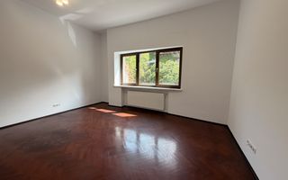 VILA INTERBELICĂ LA INCHIRIERE IN ZONA 1 MAI - Poză 21