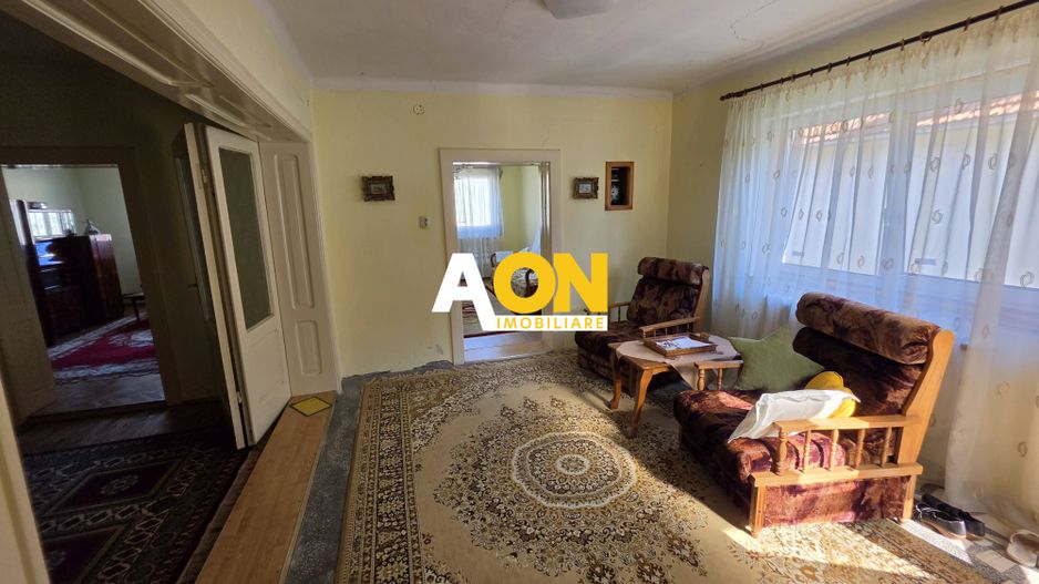 Casa cu 4 camere, 2024 mp teren, la asfalt, cu utilitati, Vintu de Jos - Poză 7