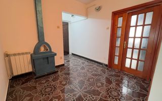 Apartament 3 camere etaj 1 de vanzare - Poză 4