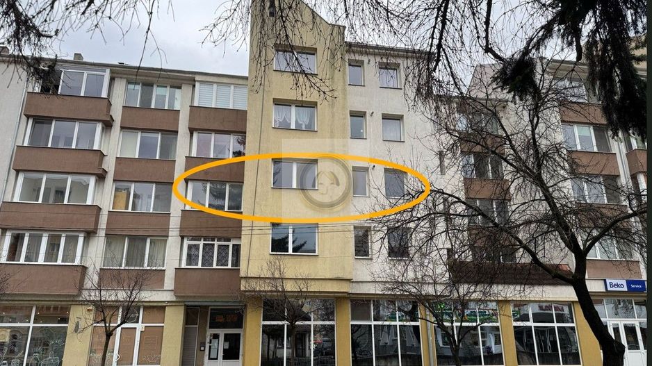 Apartament 3 camere de inchiriat | nemobilat, neutilat | langaDoboz - Poză 1