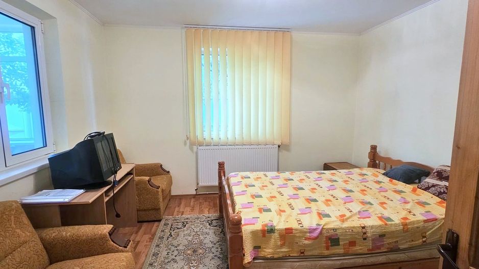 Casa la sol cu teren 1055 mp si livada - Vanatori, Galati - Poză 14