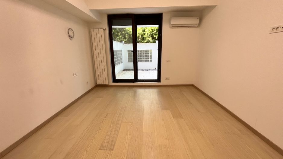 APARTAMENT SUPERB CU 5 CAMERE  LA INCHIRIERE PE SOSEAUA NORDULUI - Poză 9