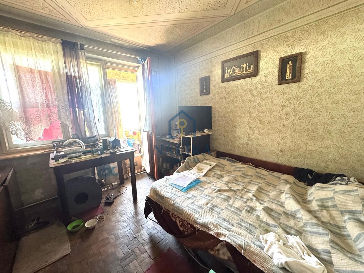 De vanzare - apartament 2 camere - Carter Sasar - etaj intermediar - Poză 1