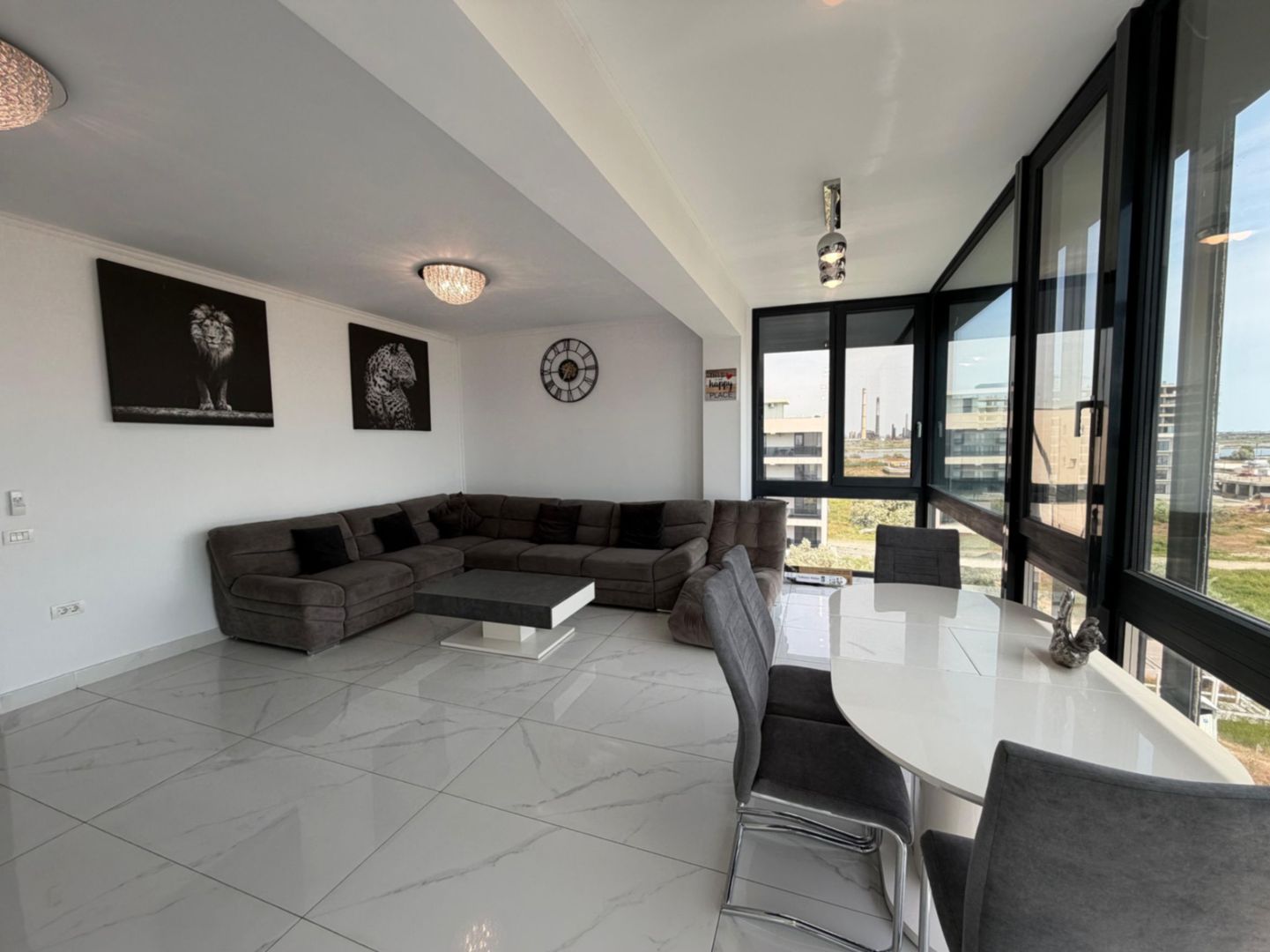 Penthouse Mamaia + 2 terase + curte 3 locuri de parcare - Poză 4