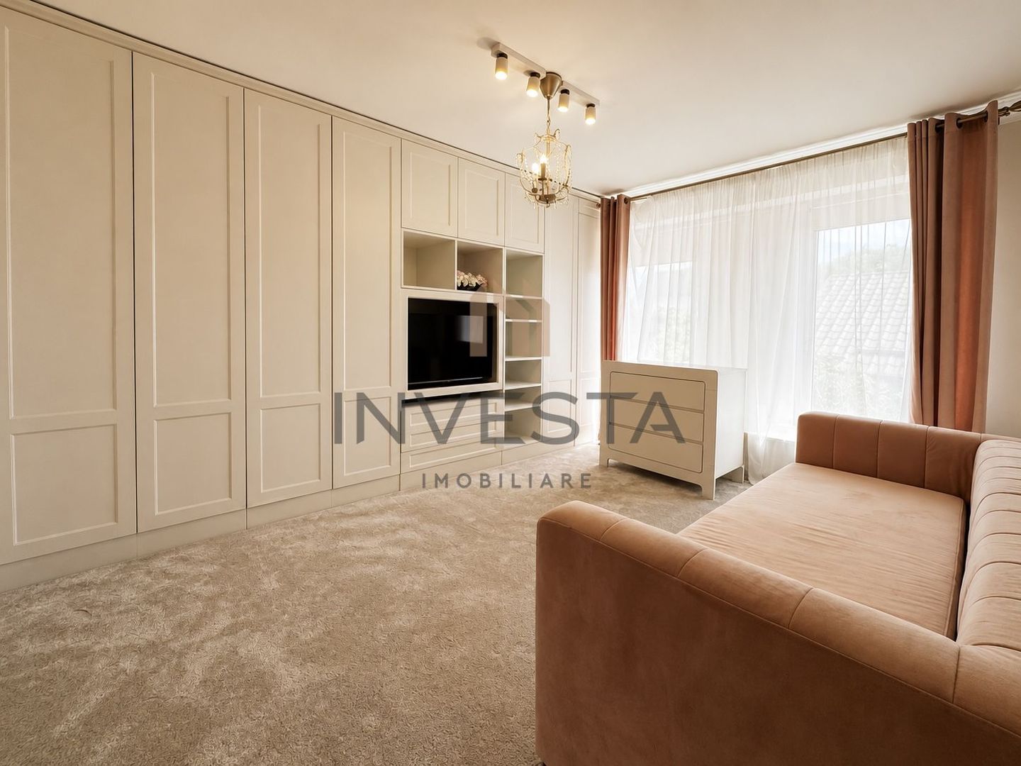 Casa individuala 4 camere si 2 terase de inchiriat in Andrei Muresanu - Poză 17