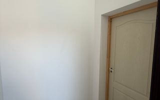 2 corpuri de Casă renovate + teren 125 mp Campina - Poză 22