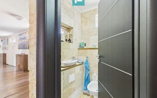 Casă și clădire de apartamente la Orțișoara - Poză 42