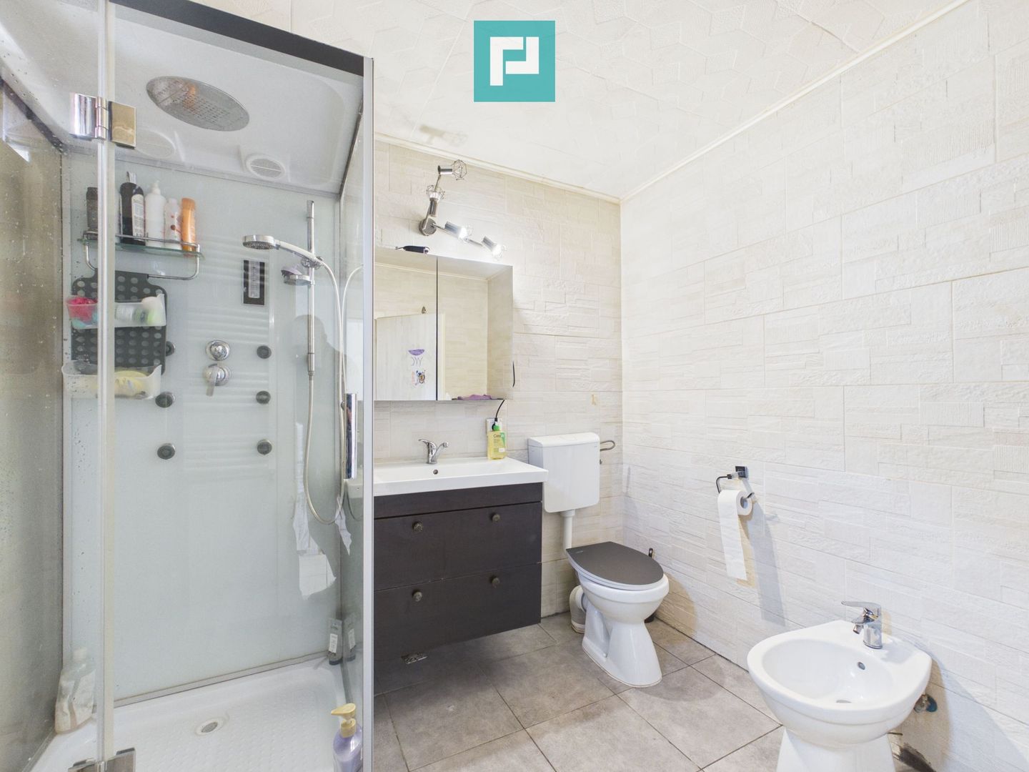 Casă 4 camere, 2 bucătării, 2 băi – zona UTA Arad - Poză 14