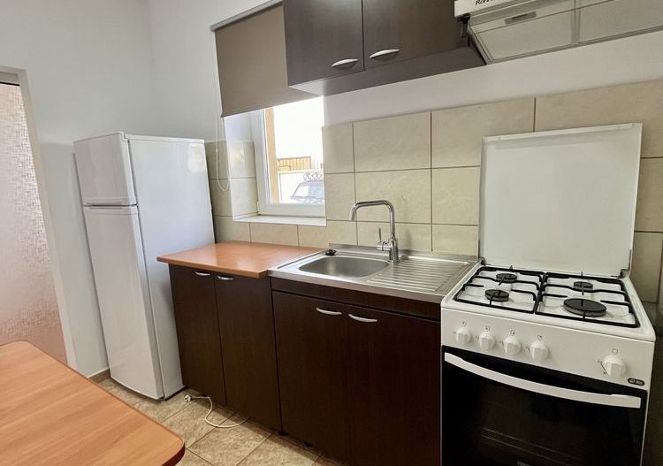 Garsonieră 45 mp cu grădină proprie, centrală, bloc tip vilă - Poză 5