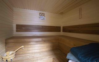 Baza de tenis si constructie moderna - Poză 5