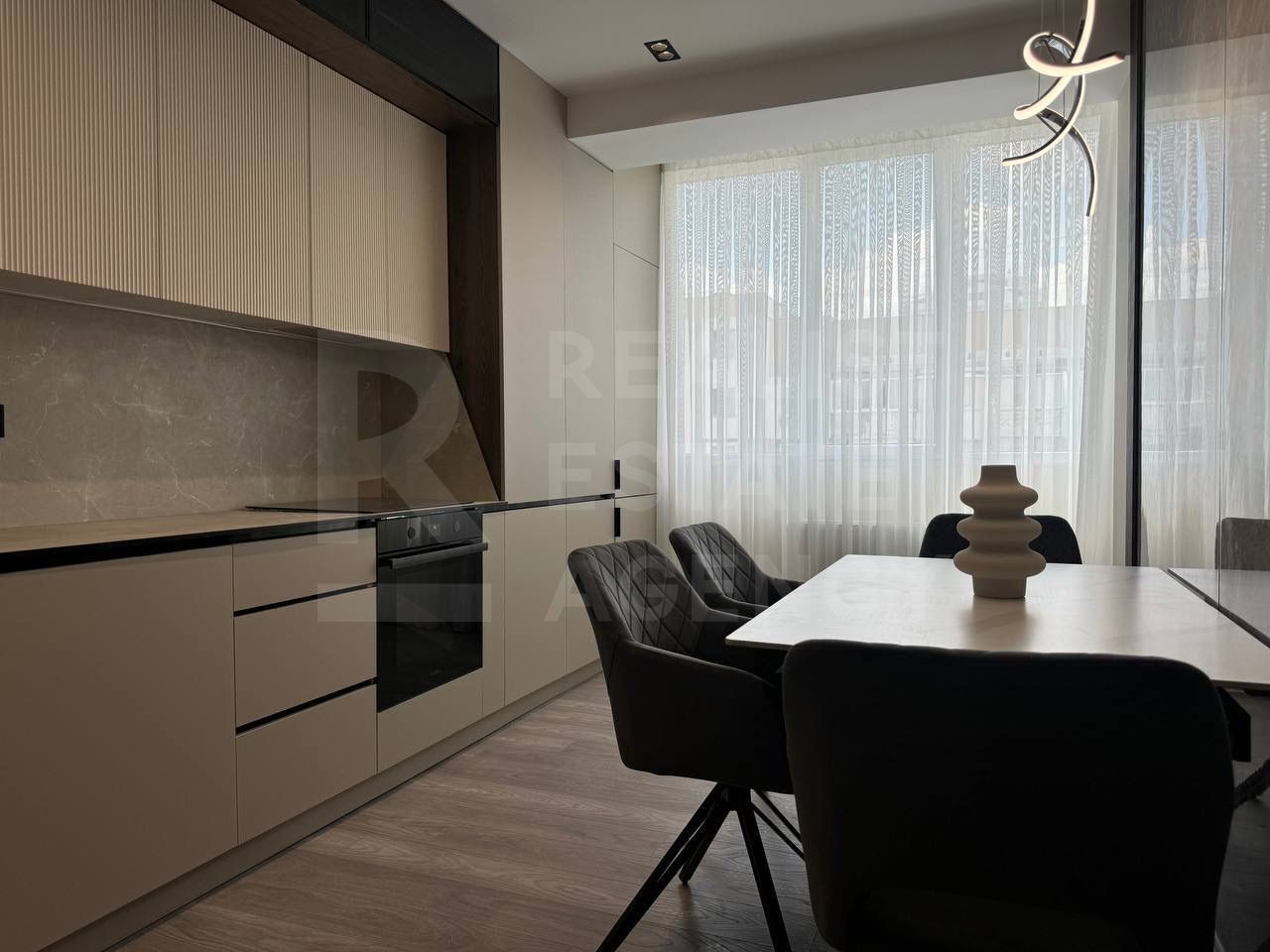 Vânzare, apartament, 3 camere, str. Nicolae Milescu Spătaru, Ciocana - Poză 1