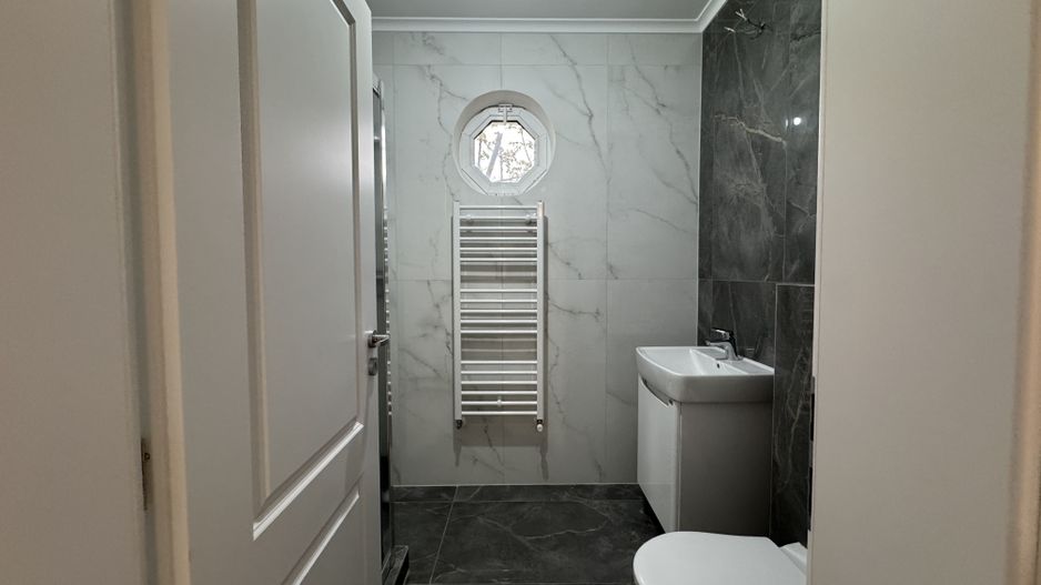 Apartament nr.18 cu 2 camere, boxa si parcare incluse in pret - Poză 1