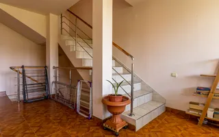 Casă pe 5 nivel–Ideală pentru Locuință, Sediu Firmă sau Investiție! - Poză 12