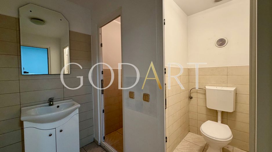 Proprietate industrială de vânzare Otopeni | Hala | Birouri - Poză 15