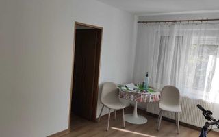 BRASADAS vinde ap 2 cam RENOVAT in Soli etaj 3/4 33mp. - Poză 1