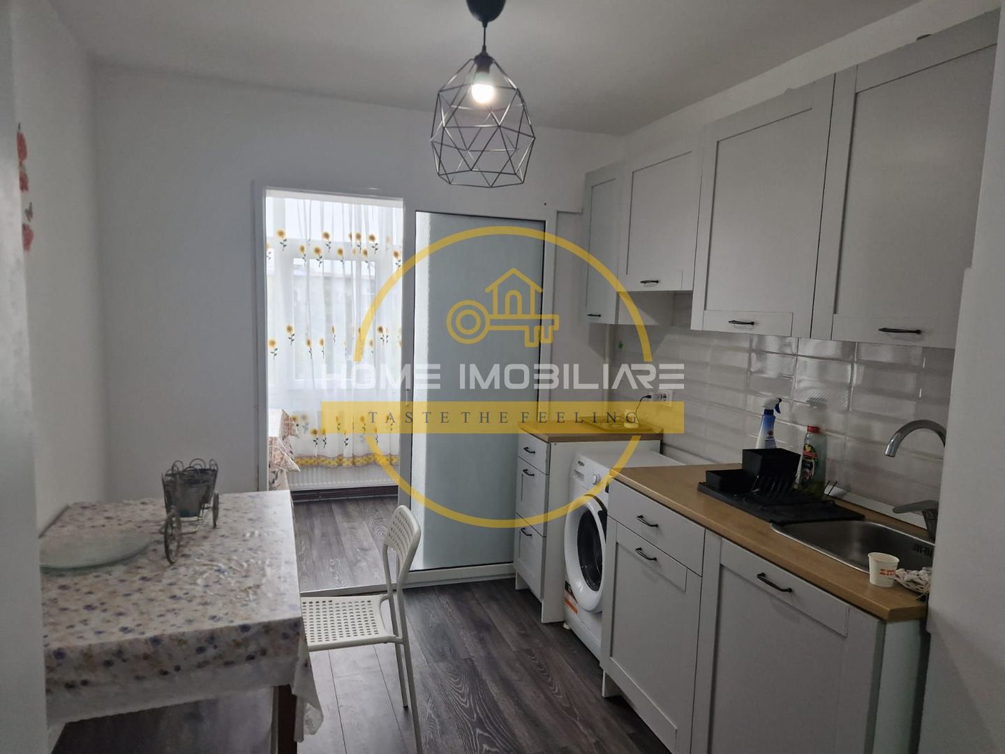 🏠 Apartament de închiriat – 3 camere, decomandat, Piața Alexandru cel Bun - Poză 12