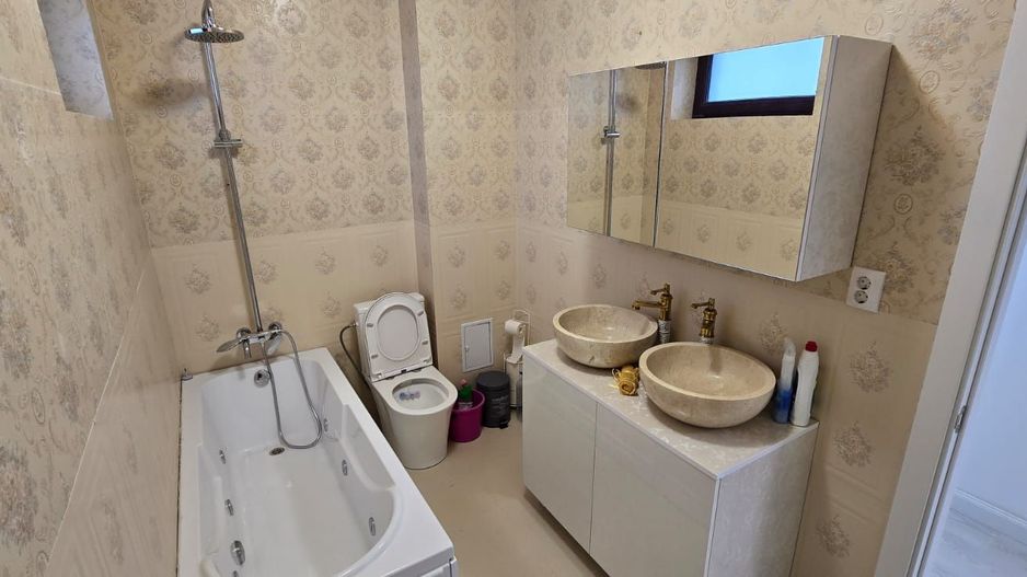 Casă De Închiriat  | Ideală Pentru Locuință Sau Afaceri - Poză 17