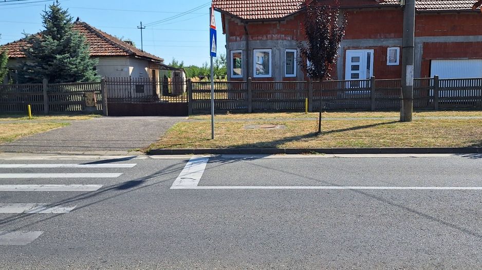 BRASADAS vinde casă în rosu și casa veche. - Poză 1