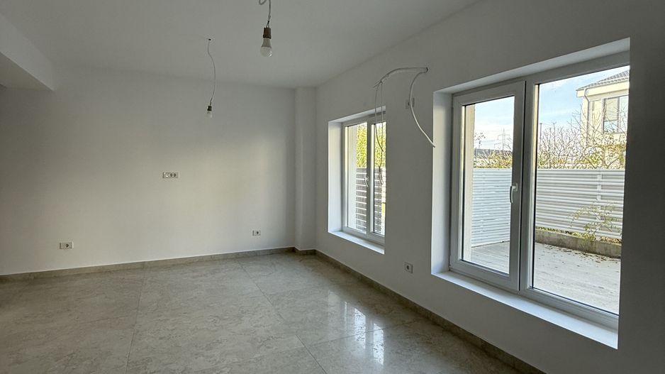 Duplex 5 Camere_Poze Reale_Parcare Gratuită! - Poză 1
