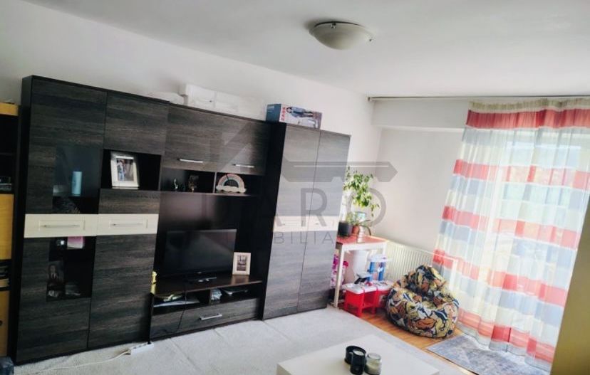 Dau In Chirie Apartament Cu Doua Camere - Poză 3