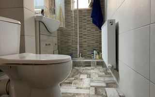 Compartimentare decomandata! Vanzare apartament cu 3 camere-Micro 11 - Poză 10