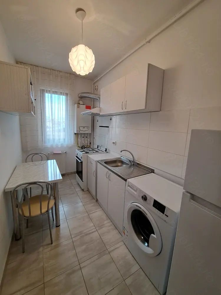 De Inchiriat  Garsoniera Confort Urban - Poză 3