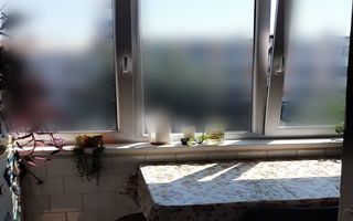 Apartament 2 camere decomandate, ultracentral, renovabil, cu centrală. - Poză 2