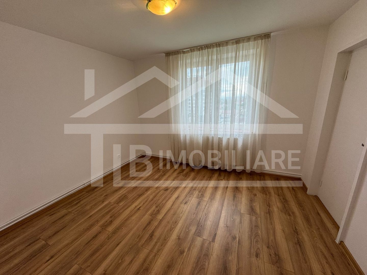 Apartament cu 2 camere, 50mp, Zona Ultracentrala - Poză 1