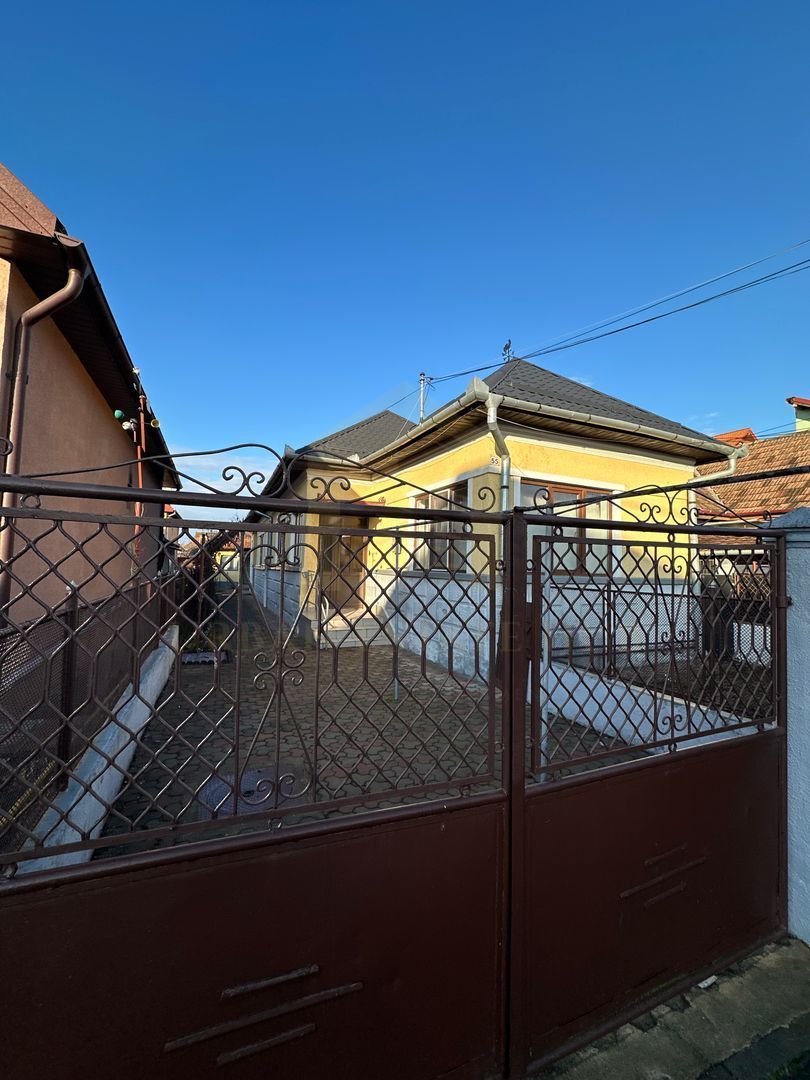 Vanzare casa individuala, teren 500 mp, zona strazii Blajului - Poză 1