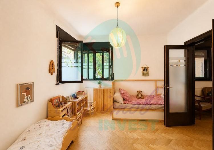 Apartament elegant situat la parterul unei vile - Poză 9