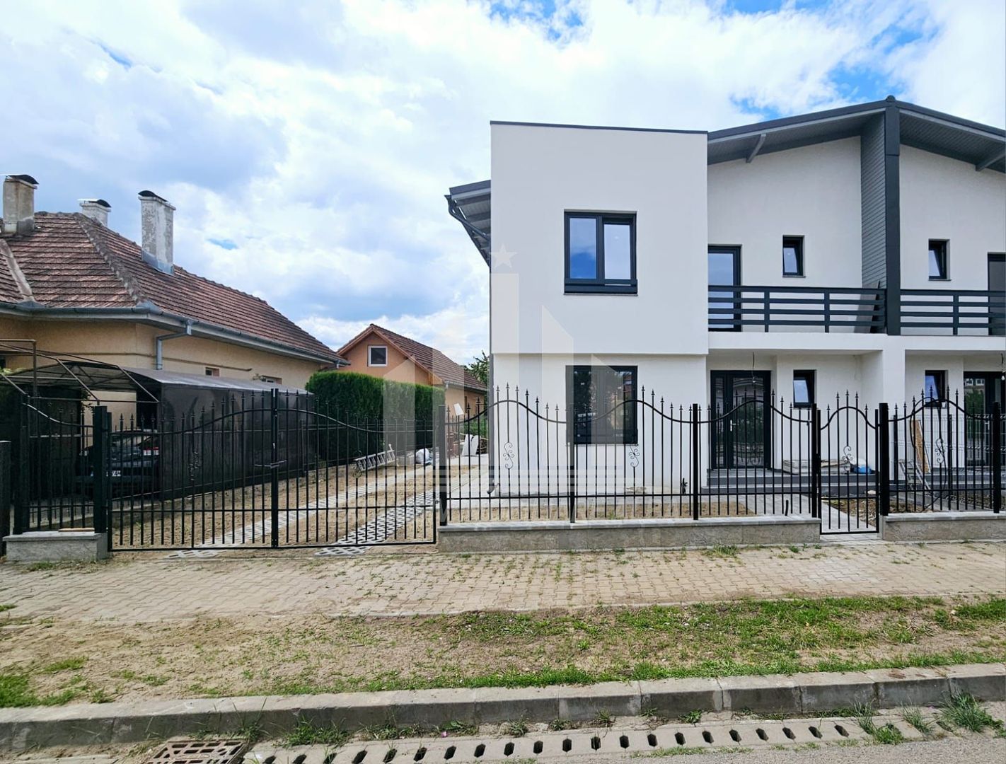 Casa in regim cuplat de vanzare, Recea - Poză 1