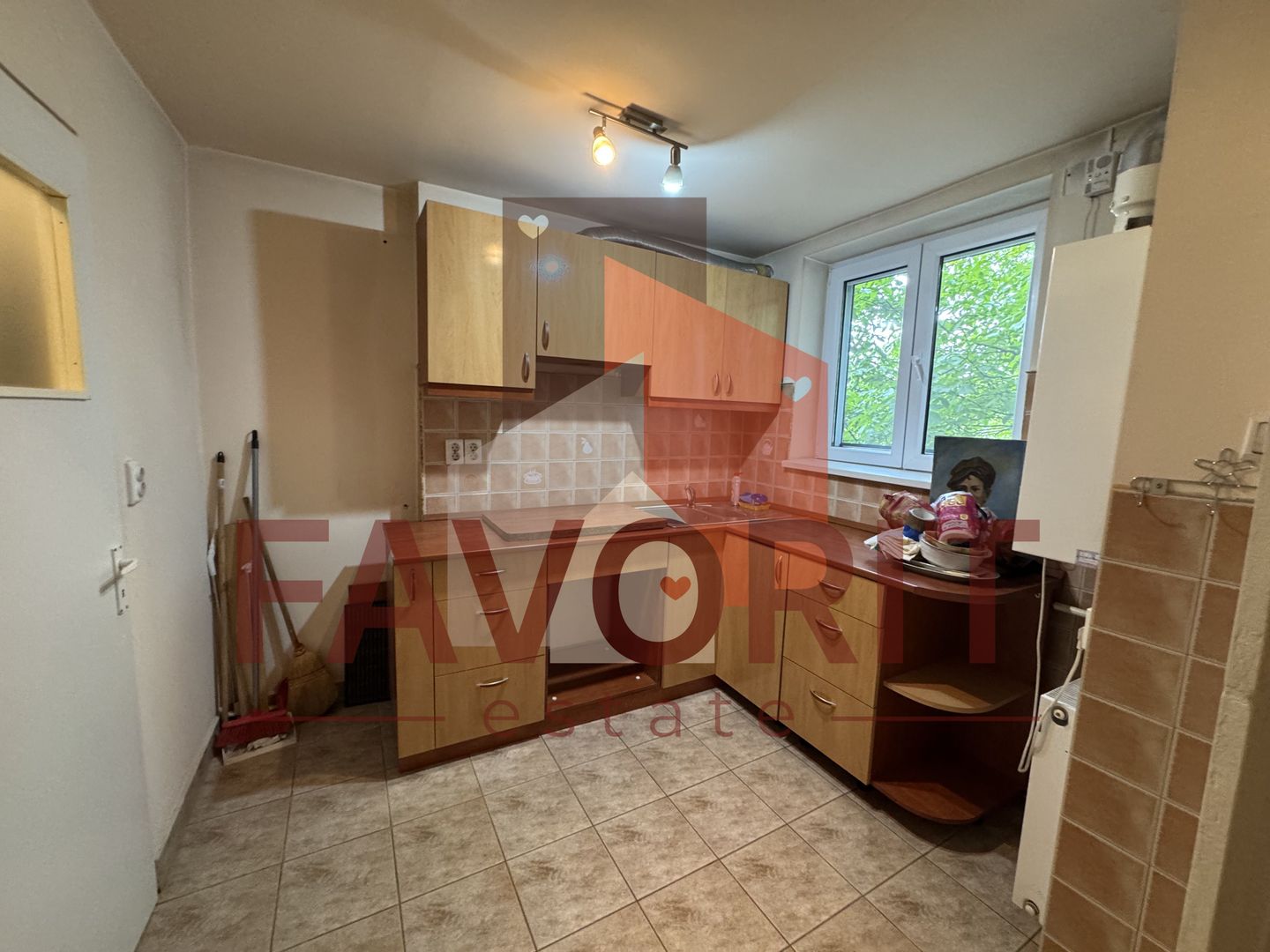 Etaj 2. La 400 m de Opera. Disponibil imediat. Centrala proprie - Poză 5