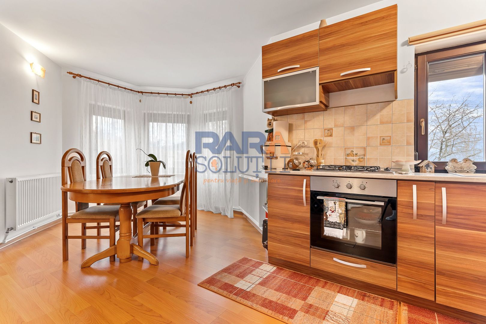 Casă cu 3 dormitoare și 2600 mp teren - Poză 6