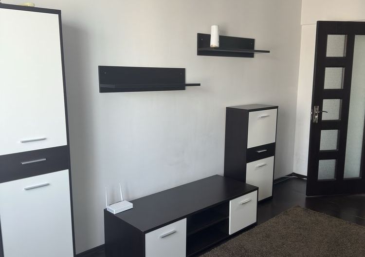 Garsoniera - Titan - Poză 1