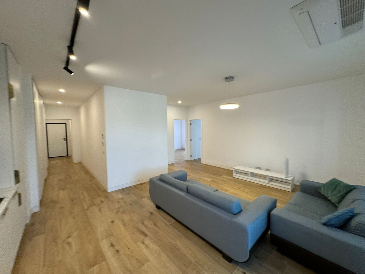 Apartament 3 camere | Parcare subterana | Viitorului 134 Central Distr - Poză 17