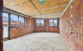 Casă la roşu P+E+M în Şagu - Poză 11