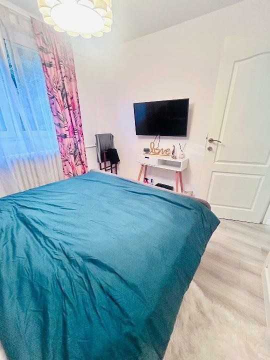 APARTAMENT LUX | TEIUL DOAMNEI - Poză 4