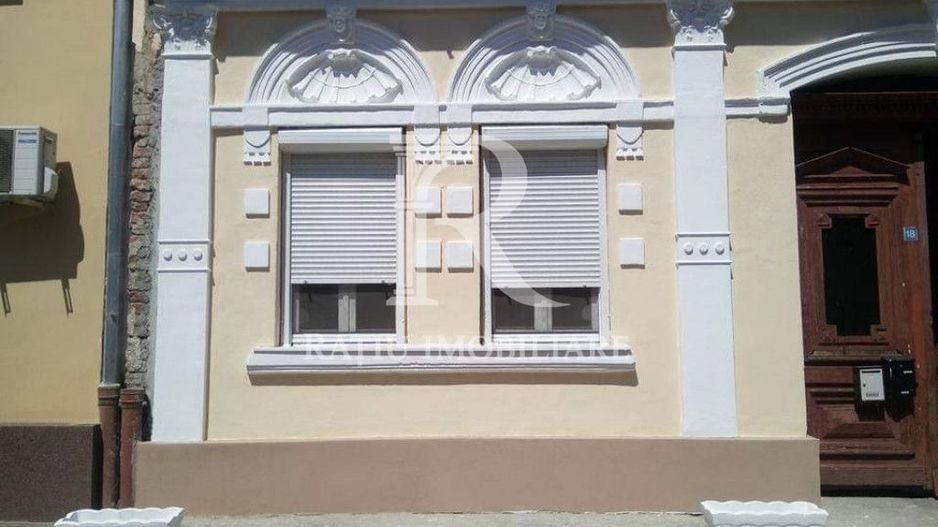 Apartament la casa | 3 Camere | Central | Oradea - Poză 1