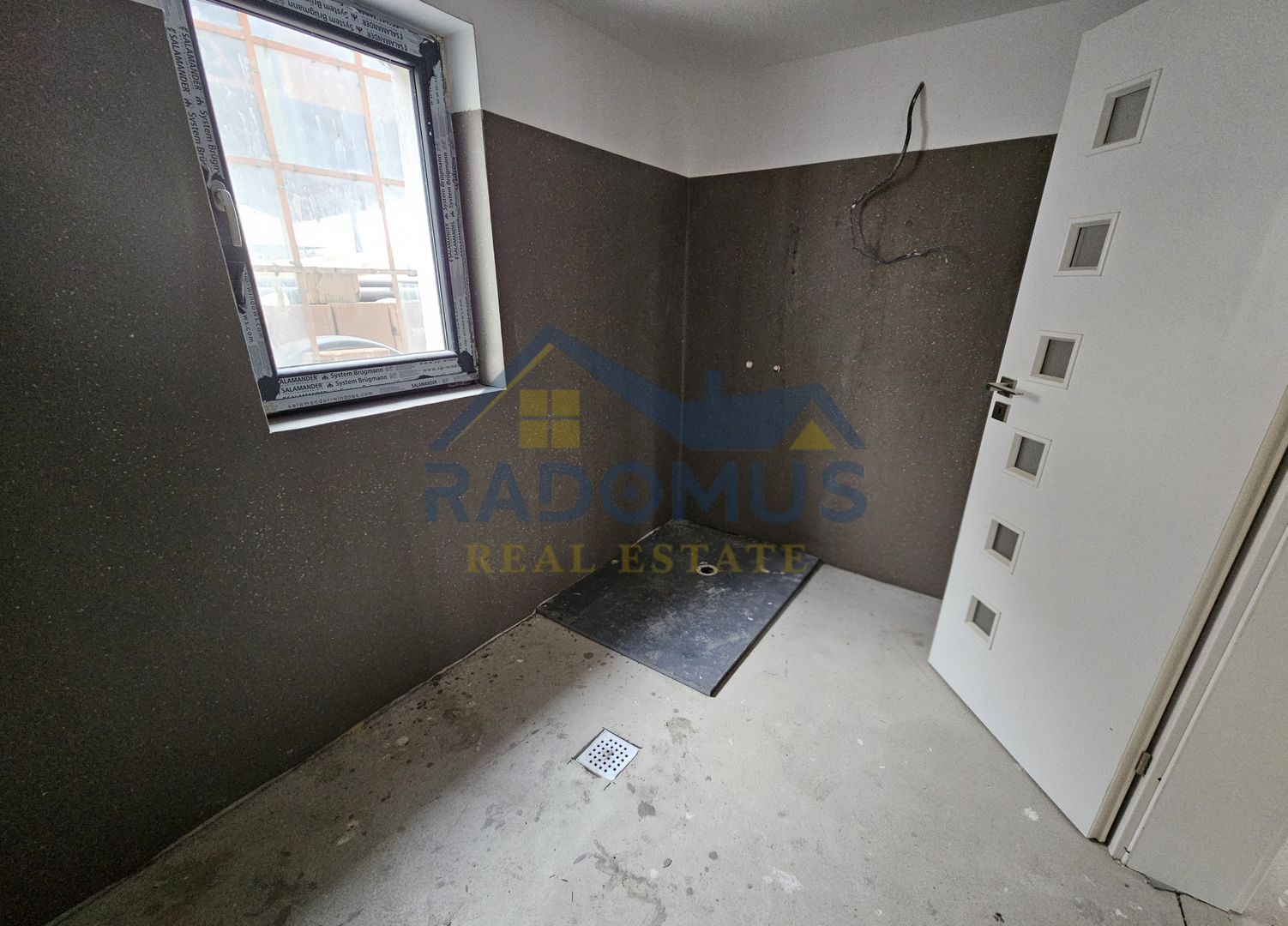 Vila Tătărani - 280 mp utili - 500 mp Teren - 8 Camere + 4 Băi - Poză 20