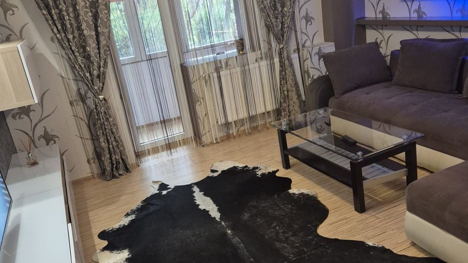 De vanzare apartament 3 camere Craangasi Lacul Morii ap - Poză 1