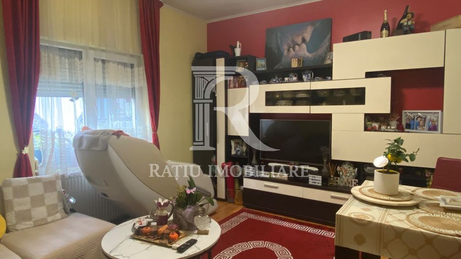 Casa de vânzare cu 3 camere | Tudor Vladimirescu |  Oradea - Poză 1