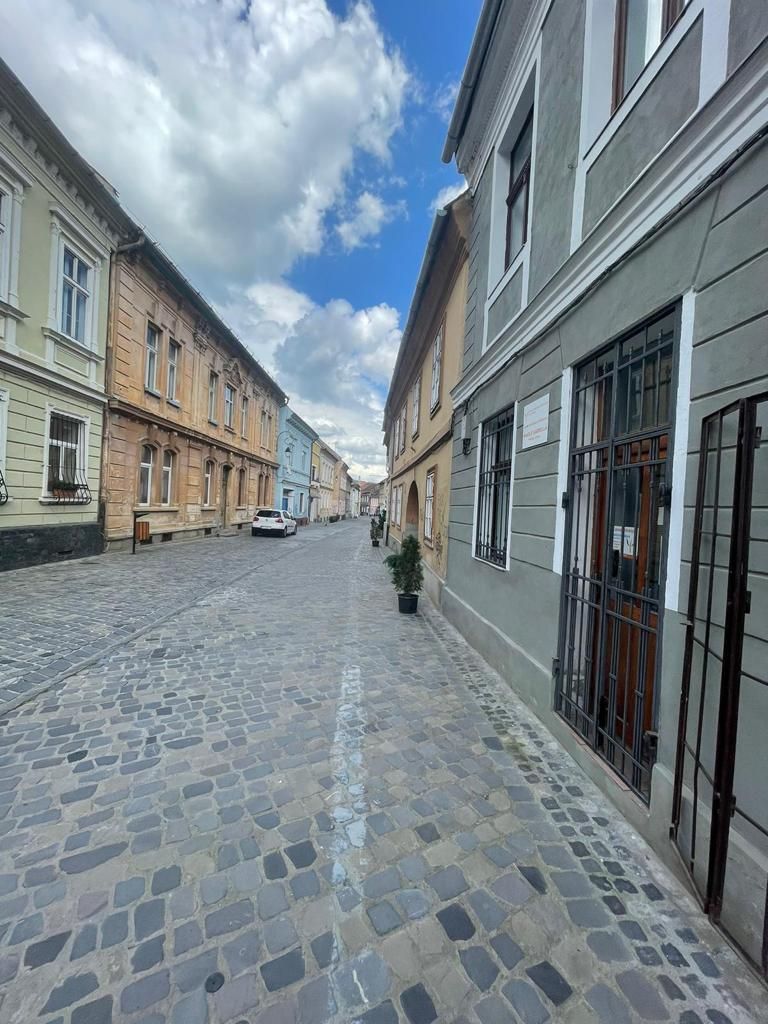 Apartament 3 camere Centrul Istoric - Poză 2