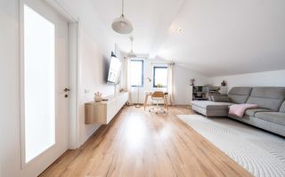 Casa Individuala de vanzare - Comuna Berceni - Complet mobilata - Poză 30