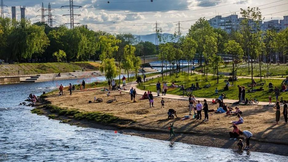 3 camere decomandate, etajul 1, Plaja Grigorescu! - Poză 2