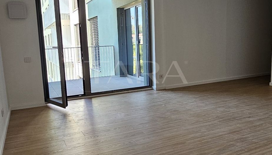 Apartament cu parcare subterană, eficienT energetic. - Poză 1