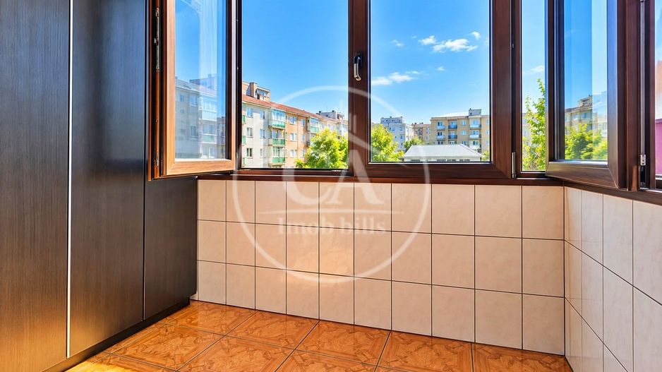 Apartament de vanzare cu 3 camere in zona Nufarul, Oradea - Poză 8
