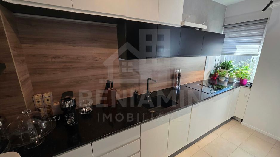 Apartament Superb 3 Camere- Ultracentral- Curte Privată 27mp-Parcare - Poză 7