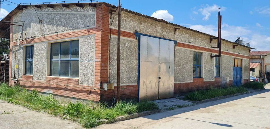 Hala + Teren de Vânzare în Onești - Poză 2